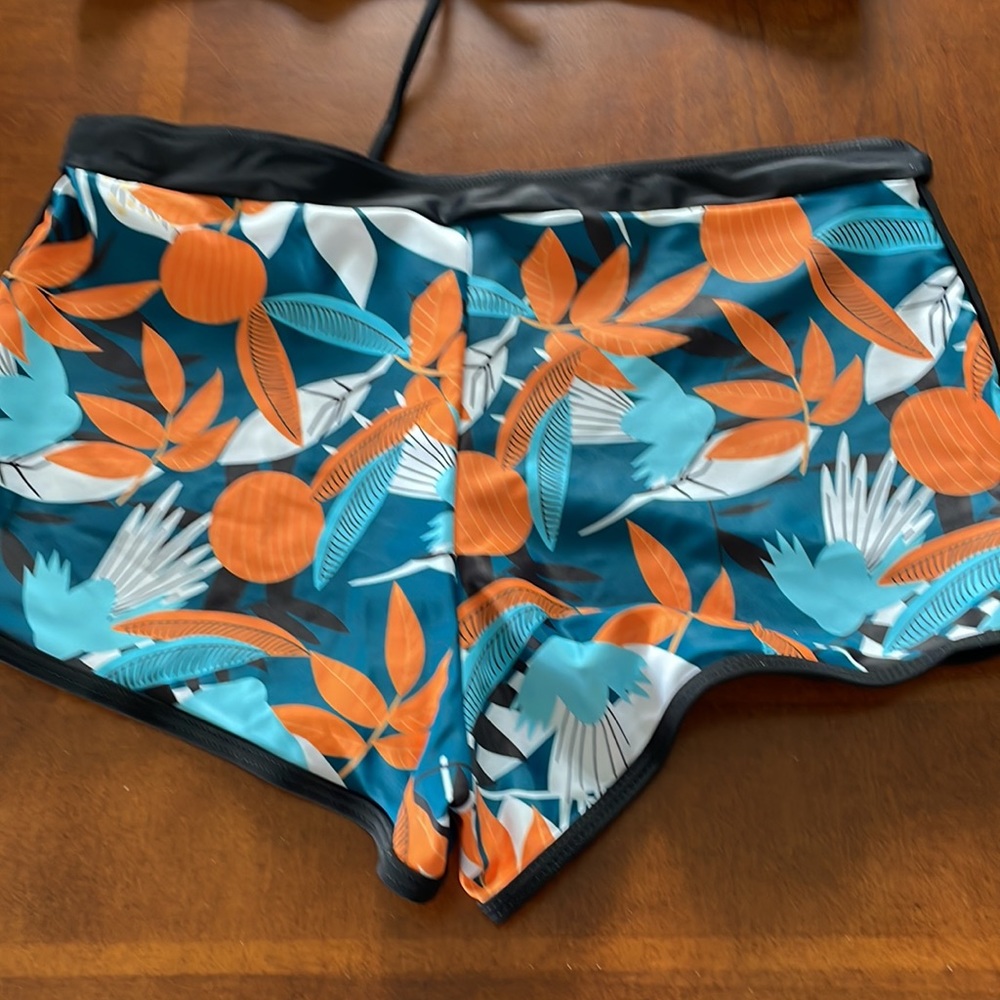 Women’s swimsuit two piece - Picture 4 of 6